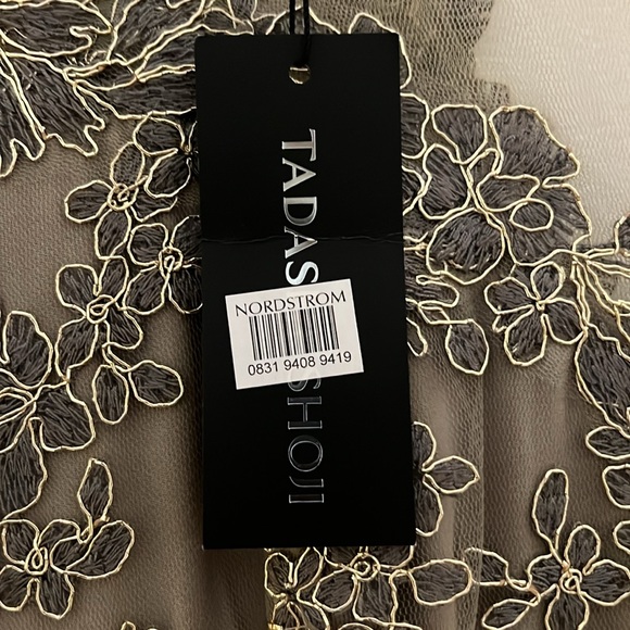 Tadashi Shoji corded lace gown in gold size 10. Back zipper, soft lining. NWT - Picture 12 of 14